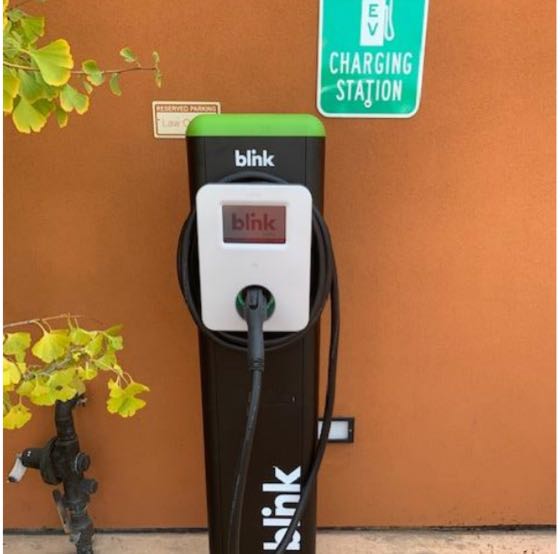 EV charger at Pizza Nova