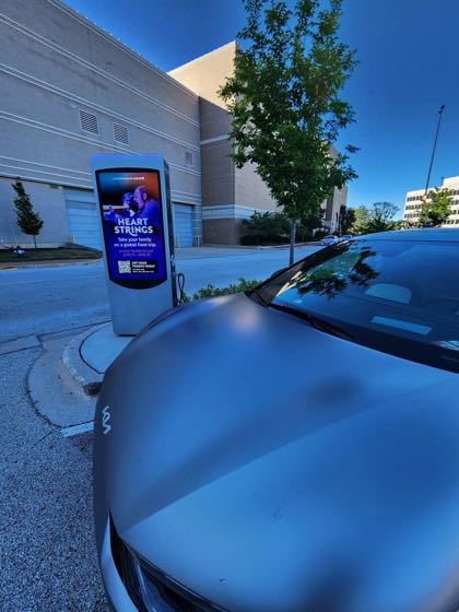 EV charger at Oakbrook Center - Blue Garage