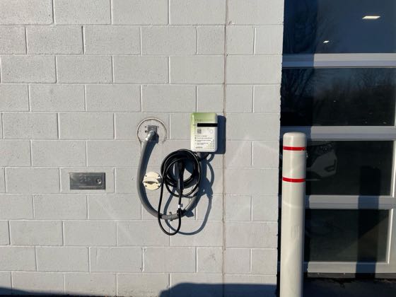 EV charger at Lia Nissan (2)