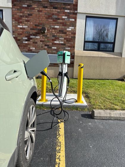 EV charger at Days Inn by Wyndham (adjacent Grossinger's)