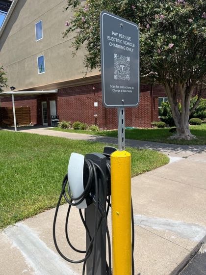EV charger at Country Inn & Suites Hotel
