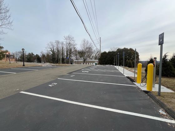 EV charger at Yale University - Observatory Driveway