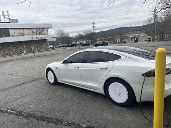 EV charger at Streit's