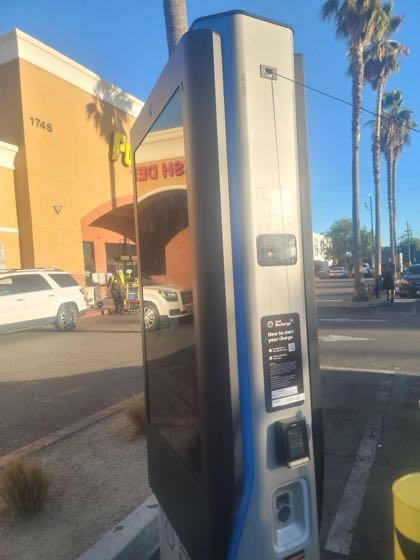 EV charger at Food 4 Less