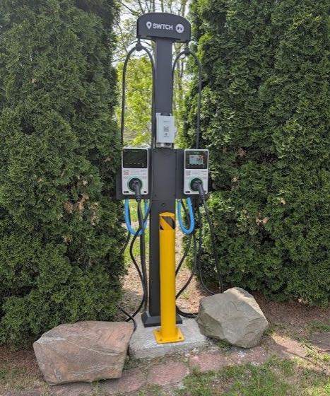 EV charger at B&B Lounge